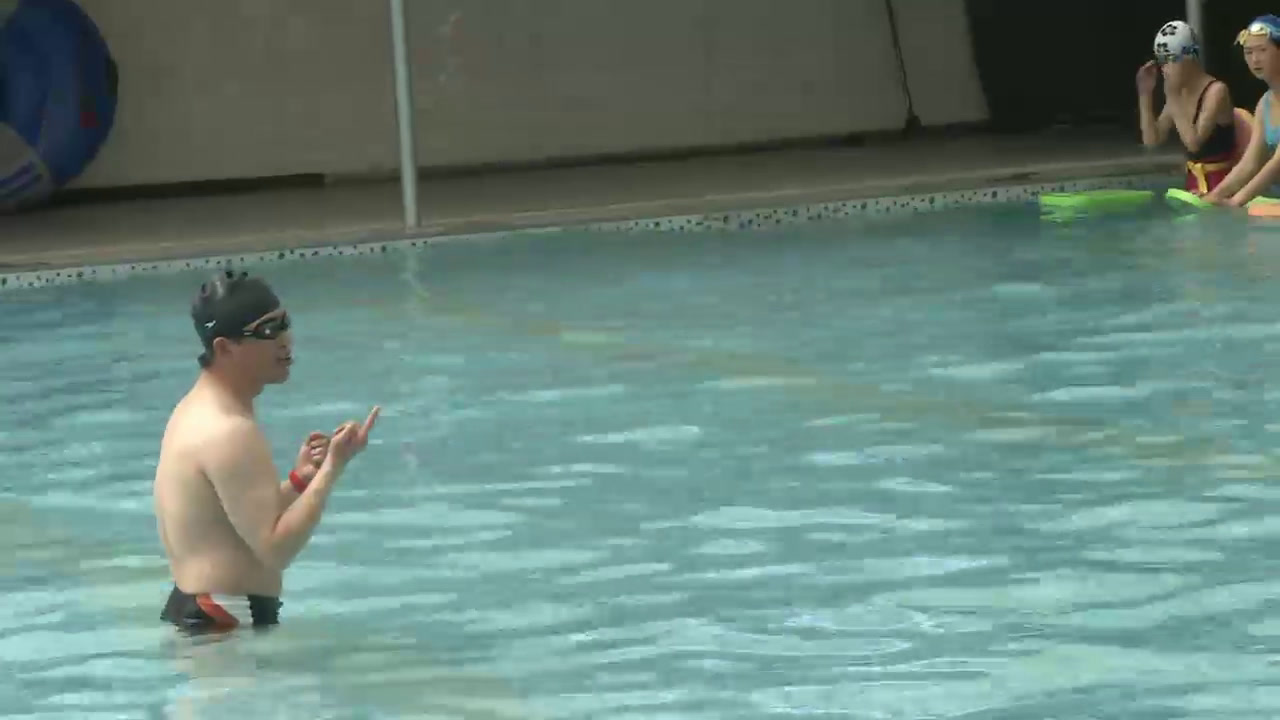 2.人教版体育七年级《蛙泳完整动作》河北省省级优课