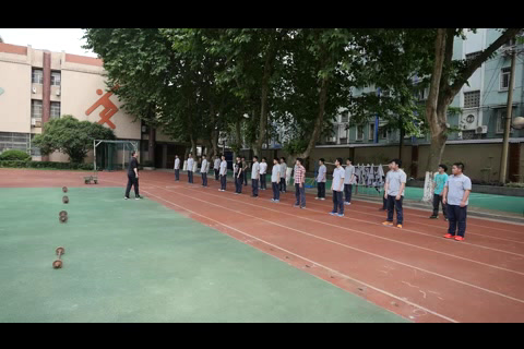 人教版高中体育《自觉参与体育锻炼》江苏老师-市一等奖